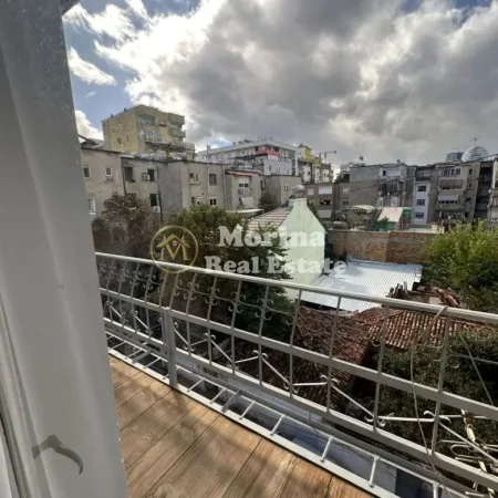 Tirane, jepet me qera apartament 2+1 Kati 3, 107 m² 700 € (Pazari Ri)