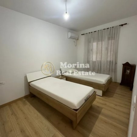 Tirane, jepet me qera apartament 2+1 Kati 3, 107 m² 700 € (Pazari Ri)
