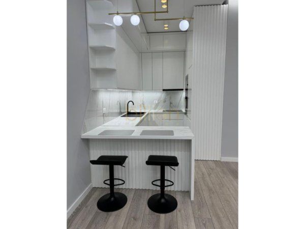 Vlore, shitet 2+1+Ballkon , 112 m² 230.000 € (Sheshi Pavarësia)