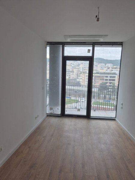 Tirane, jepet me qera zyre Kati 5, 103 m² 1.900 € (Lake View)
