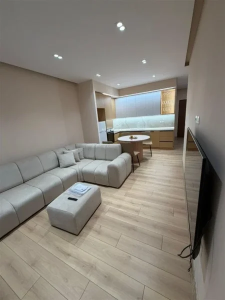 Tirane, jepet me qera apartament 2+1+Ballkon Kati 5, 106 m² 900 € (Vizion Plus)
