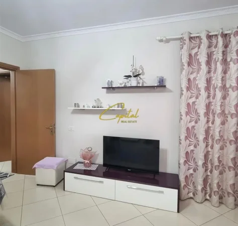 Tirane, jepet me qera apartament 2+1 Kati 4, 70 m² 450 € (YZBERISHT)
