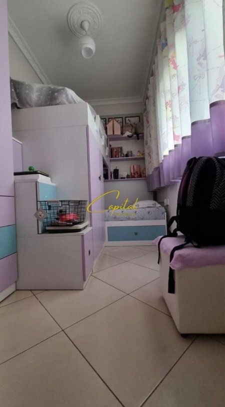 Tirane, jepet me qera apartament 2+1 Kati 4, 70 m² 450 € (YZBERISHT)