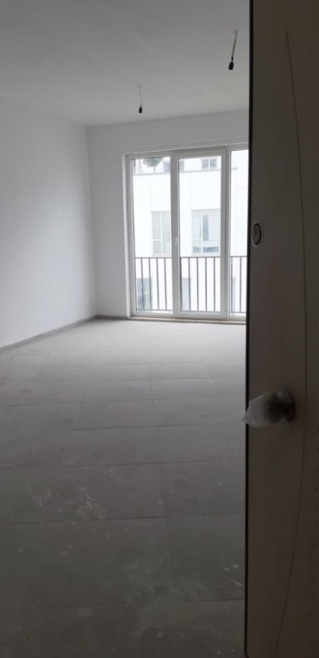 Tirane, jepet me qera apartament 1+1 Kati 3, 55 m² 350 € (5 maji)