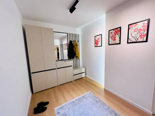 Tirane, jepet me qera apartament 2+1+Ballkon Kati 5, 120 m² 1.180 € 