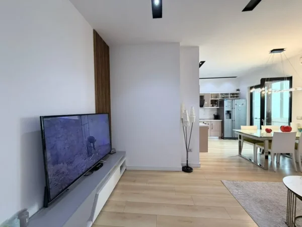 Tirane, shes apartament 2+1+Ballkon Kati 5, 104 m² 250.000 € 