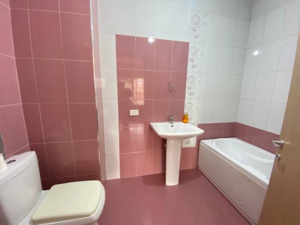 Tirane, jepet me qera apartament 2+1+Ballkon Kati 2, 100 m² 550 € (Jordan misja)