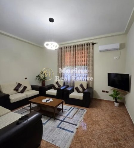 Tirane, jepet me qera apartament 2+1 Kati 1, 60 m² 550 € (Don Bosko)