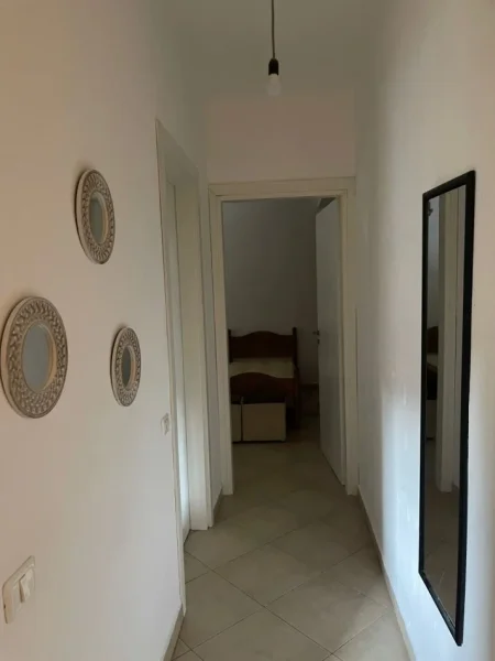 Tirane, jepet me qera apartament 2+1+Ballkon Kati 2, 80 m² 450 € 