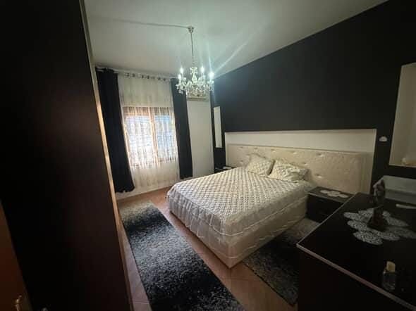Tirane, jepet me qera apartament 2+1 Kati 1, 95 m² 500 € (Pranë Casa Italia)