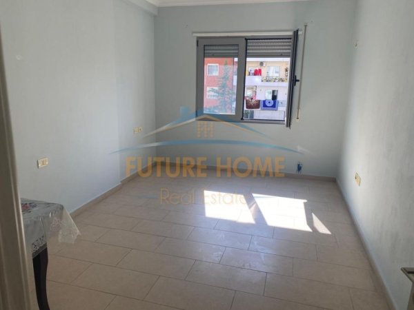 Tirane, jepet me qera apartament 1+1 Kati 3, 65 m² 400 € (Kompleksi Asl1, Unaza e re)