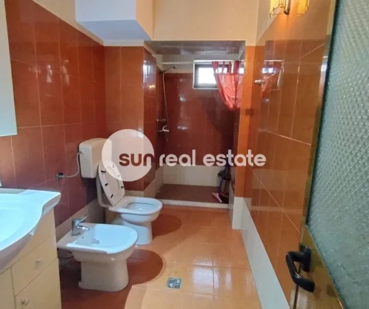 Shkoder, jepet me qera apartament 1+1+Ballkon Kati 2, 60 m² (RUS, AXHAGIQ)