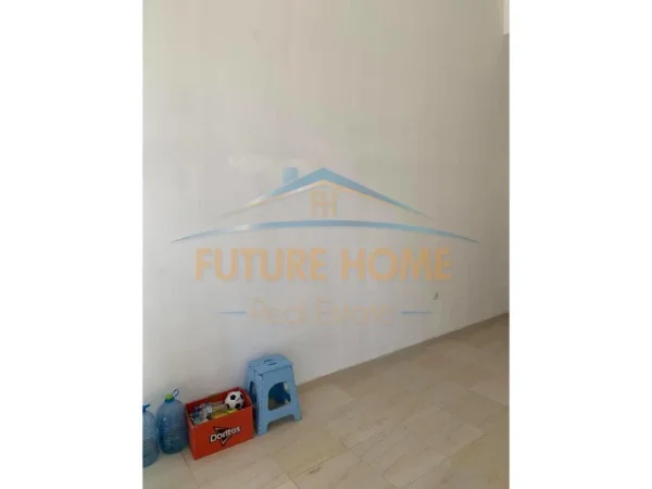 Tirane, shitet ambjent biznesi Kati 0, 46 m² 60.000 € (YZBERISHT)