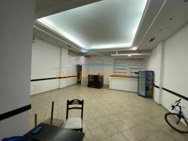 Tirane, shitet ambjent biznesi Kati 0, 87 m² 105.000 € (YZBERISHT)
