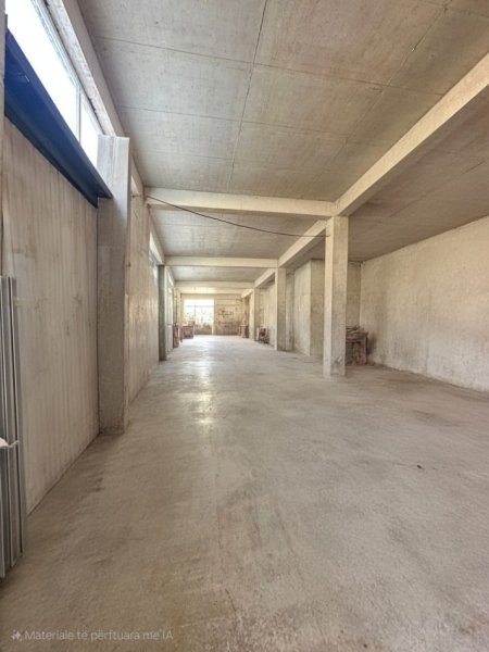 Tirane, jepet me qera magazine Kati 0, 1.400 m² 7.700 € (Prane Top Channel)