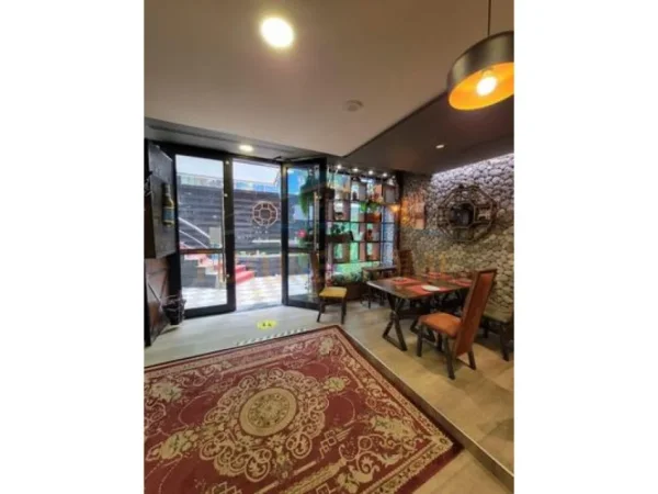 Tirane, shitet ambjent biznesi Kati -1, 200 m² 650.000 € (PRANE LSI)