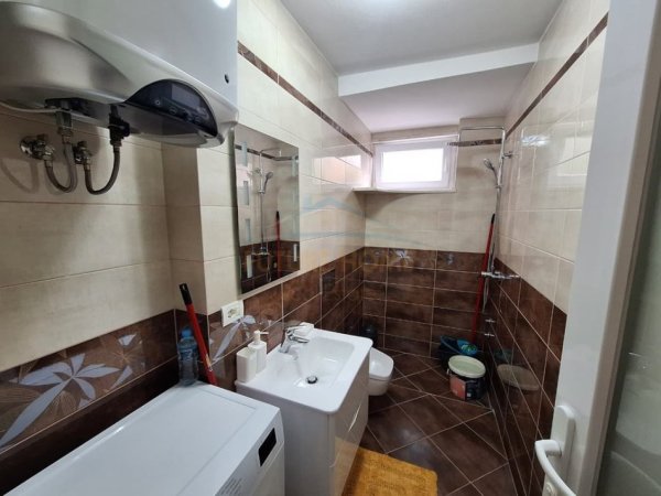 Tirane, jepet me qera apartament 2+1 Kati 2, 70 m² 800 € (Sheshi Wilson, pranë Gjimnazit Petro Nini Luarasi)