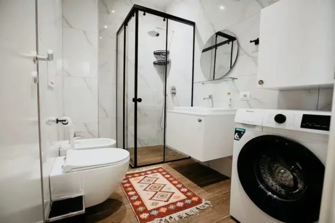 Tirane, jepet me qera apartament 1+1+Ballkon Kati 3, 50 m² 590 € (SIRI KODRA)