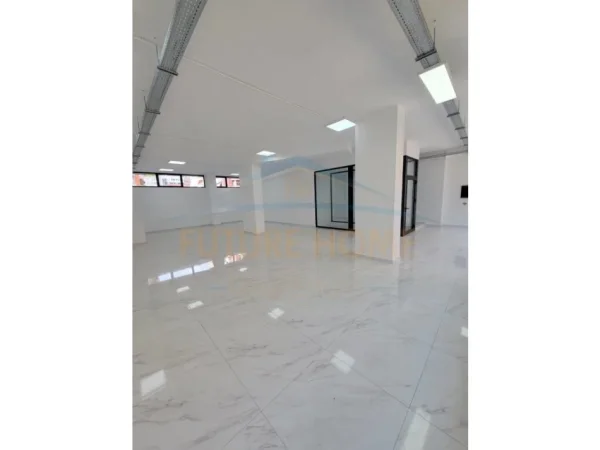 Tirane, shitet ambjent biznesi Kati 1, 750 m² 1.500.000 € (pranë Jata Market)