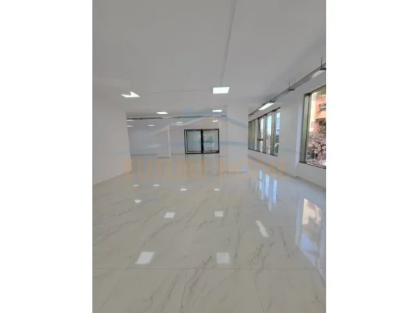 Tirane, shitet ambjent biznesi Kati 1, 750 m² 1.500.000 € (pranë Jata Market)