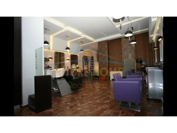 Tirane, shitet ambjent biznesi Kati 2, 72 m² 220.000 € 