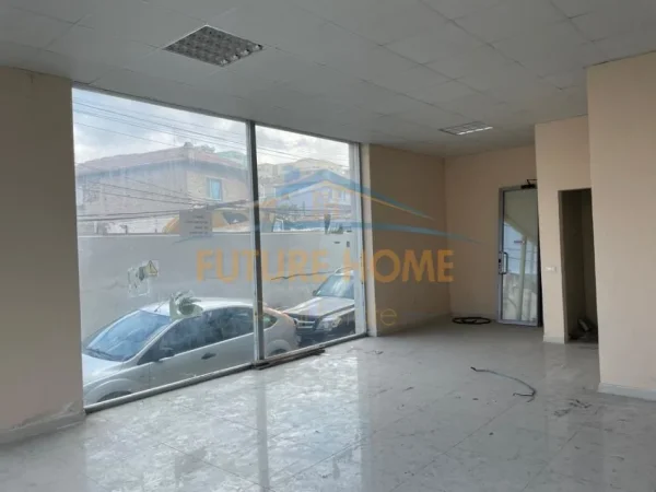 Tirane, shitet ambjent biznesi Kati 0, 89 m² 270.000 € 