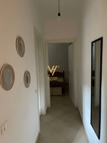 Tirane, jepet me qera apartament 2+1+Ballkon Kati 2, 85 m² 450 € (KOPSHTI BOTANIK)