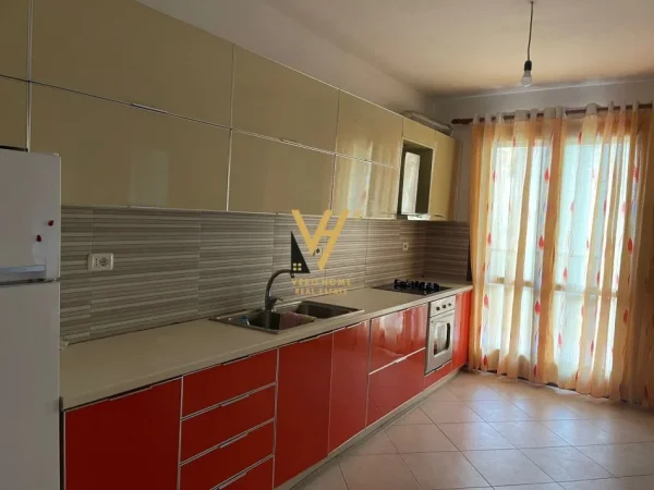 Tirane, jepet me qera apartament 2+1+Ballkon Kati 2, 85 m² 450 € (KOPSHTI BOTANIK)