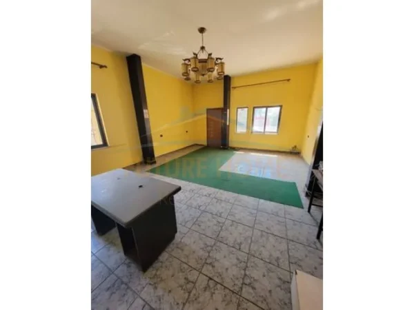 Tirane, shitet ambjent biznesi , 1.395 m² 1.350.000 € 