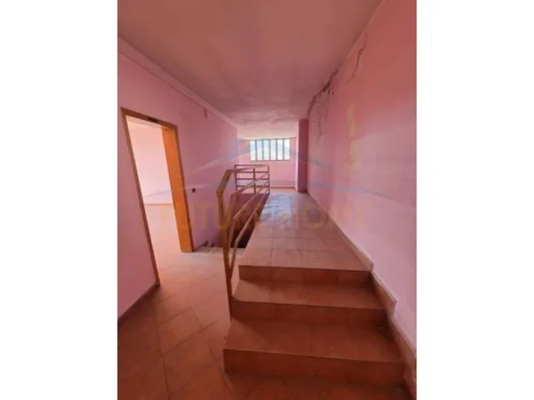 Tirane, shitet ambjent biznesi , 1.395 m² 1.350.000 € 