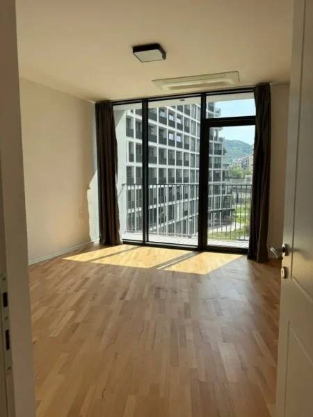 Tirane, jepet me qera zyre Kati 3, 158 m² 1.850 € 