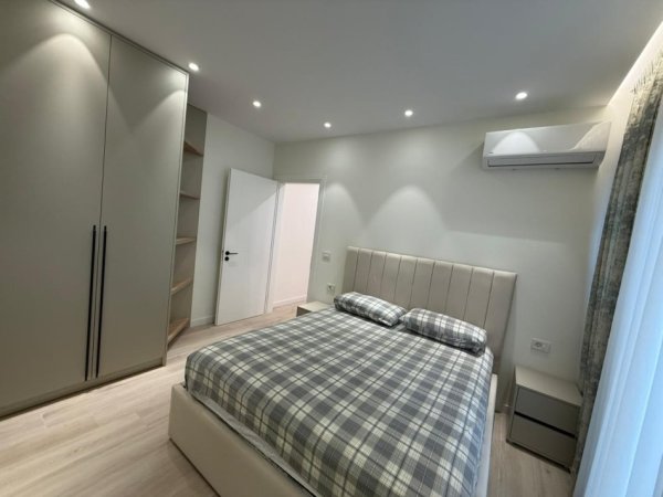Tirane, jepet me qera apartament 1+1 Kati 5, 60 m² 700 € 