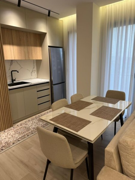 Tirane, jepet me qera apartament 1+1 Kati 5, 60 m² 700 € 