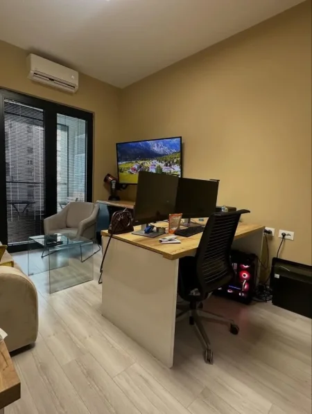 Tirane, shitet apartament 1+1+Ballkon Kati 5, 73 m² 197.100 € (Square 21)