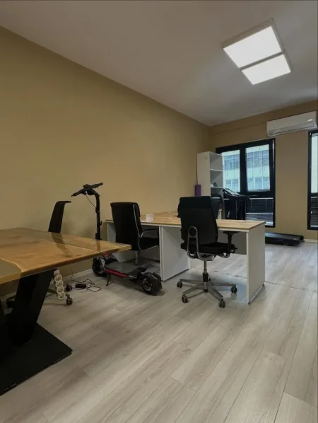 Tirane, shitet apartament 1+1+Ballkon Kati 5, 73 m² 197.100 € (Square 21)
