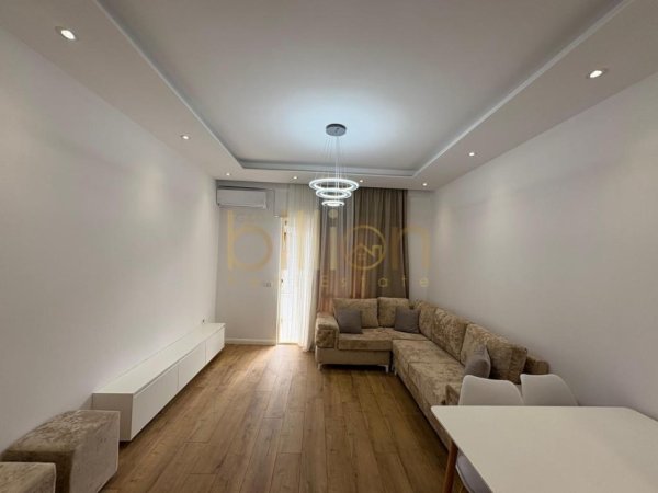 Tirane, shitet apartament 1+1+Ballkon Kati 3, 72 m² 145.000 € 