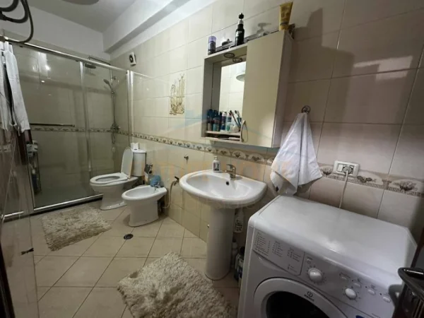 Tirane, shitet apartament 2+1 Kati 7, 107 m² 165.000 € 