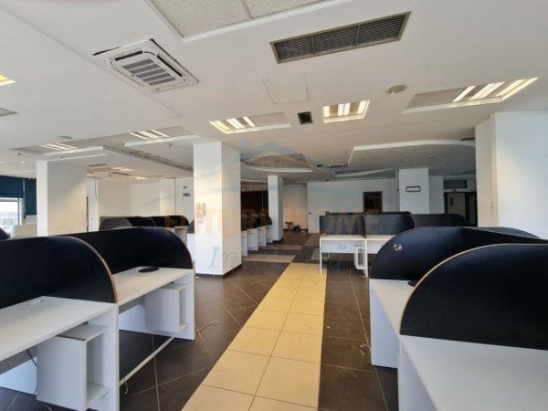 Tirane, shitet ambjent biznesi Kati 2, 419 m² 900.000 € (Bulevardi Zhan D&#039;ark)