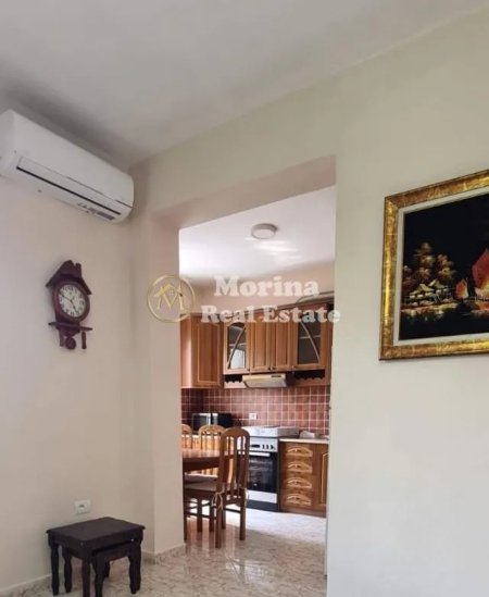 Tirane, jepet me qera apartament 2+1+Ballkon Kati 2, 110 m² 750 € (Pazari i Ri)