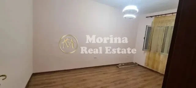 Tirane, jepet me qera apartament 2+1+Ballkon Kati 2, 110 m² 750 € (Pazari i Ri)