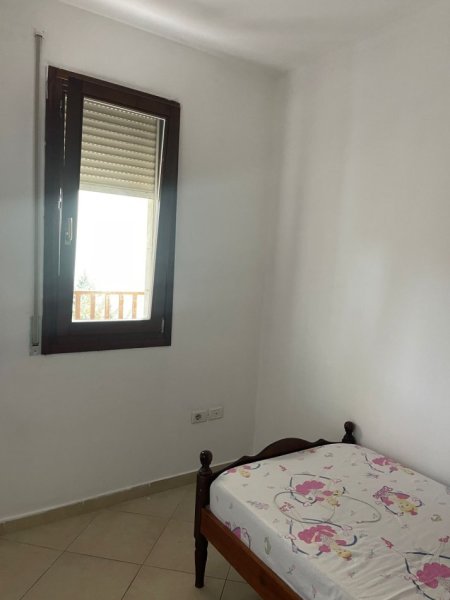Tirane, jepet me qera apartament 2+1+Ballkon Kati 2, 85 m² 450 € (selita e vjeter)