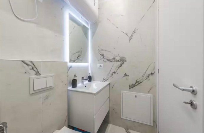 Tirane, jepet me qera apartament 1+1+Ballkon Kati 2, 64 m² 700 € (Rruga Myslym shyr ,rruga islam alla)