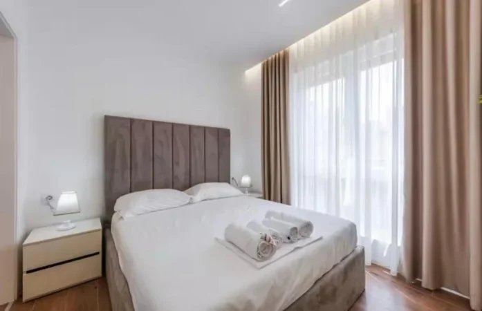 Tirane, jepet me qera apartament 1+1+Ballkon Kati 2, 64 m² 700 € (Rruga Myslym shyr ,rruga islam alla)