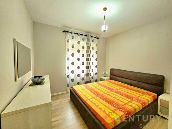 Tirane, jepet me qera apartament 2+1+Aneks+Ballkon Kati 2, 100 m² 800 € (Prane Kopeshtit Zologjik)