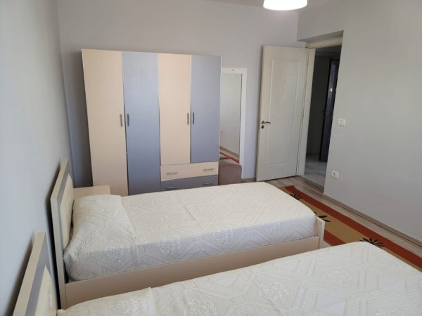 Tirane, jepet me qera apartament 2+1 Kati 5, 600 € 