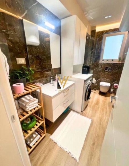 Tirane, jepet me qera apartament 1+1+Ballkon Kati 2, 65 m² 1.100 € (GARDA)