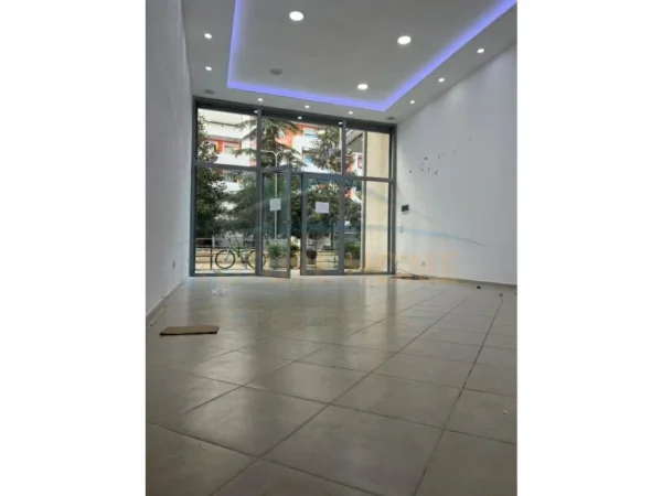 Tirane, shitet ambjent biznesi Kati 0, 36 m² 57.000 € (MISTO MAME)