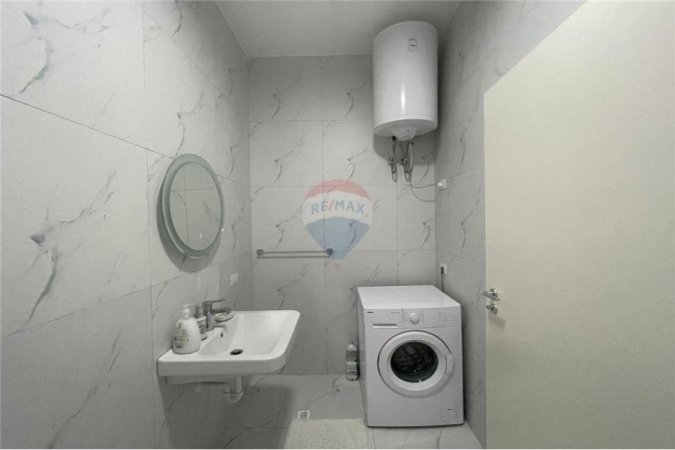 Tirane, jepet me qera apartament 1+1 Kati 5, 69 m² 600 € (Kompleksi Magnet Kontakt)