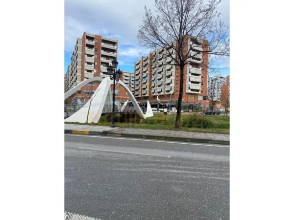 Tirane, shitet ambjent biznesi Kati 0, 77 m² 103.000 € 