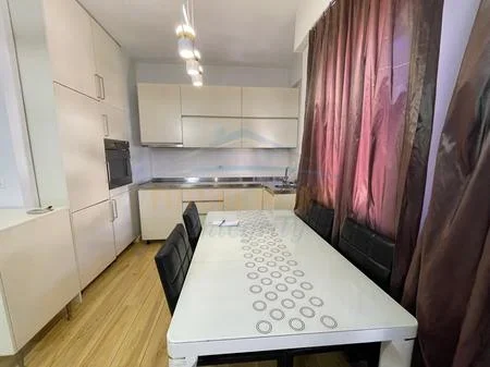 Tirane, jepet me qera apartament 1+1 Kati 10, 80 m² 600 € 